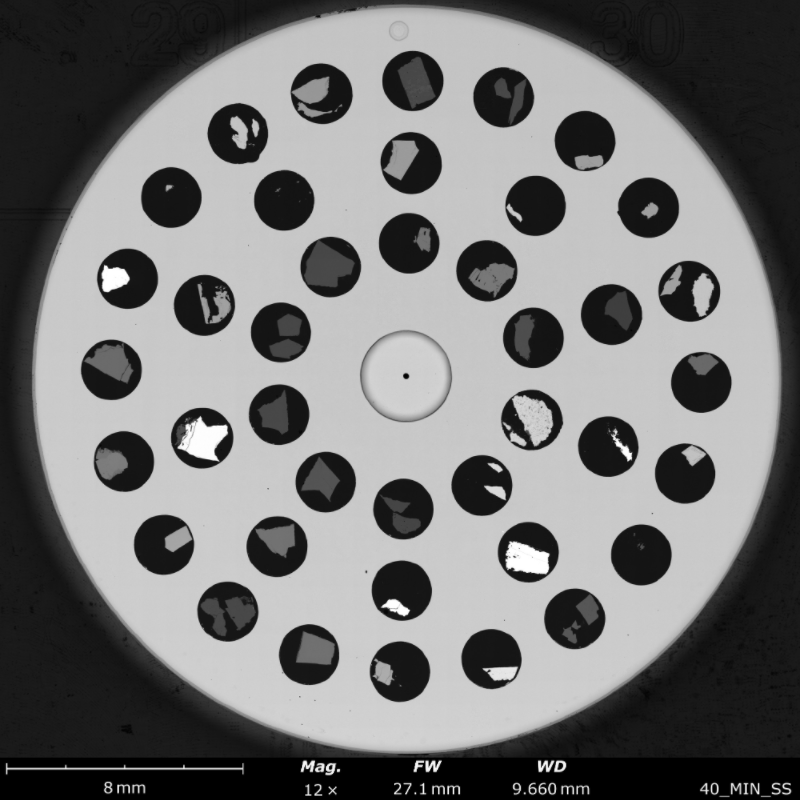 40-mineral sample in stainless steel BSD image
